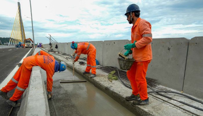  24,8 mil vagas com carteira assinada: Paraná tem ofertas de trabalho em diversos setores 